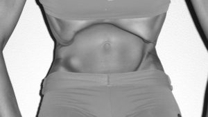 Técnica preparatória do Uddiyana bandha - Expansão do tórax sem ar 